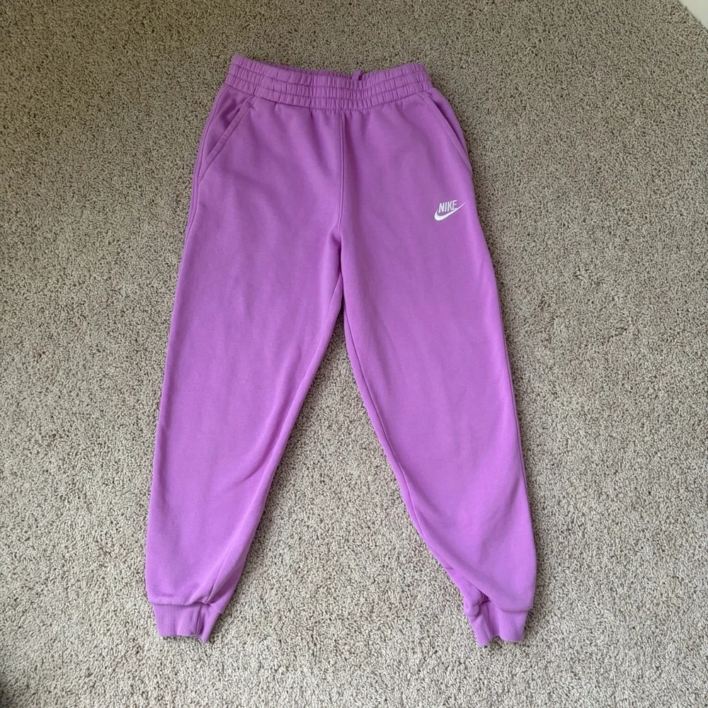 Nike Girls Lilac Joggers Size L
